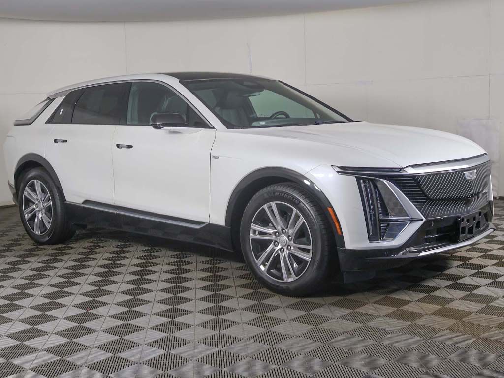 Used 2024 White Cadillac Tech image 2
