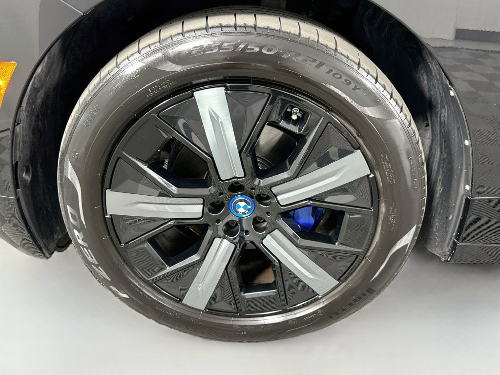 Thumbnail: 2024 BMW iX - 30
