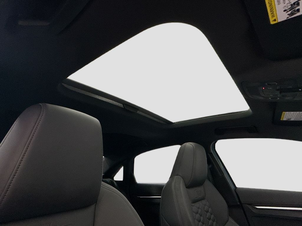 Thumbnail: 2024 Audi RS 3 - 16