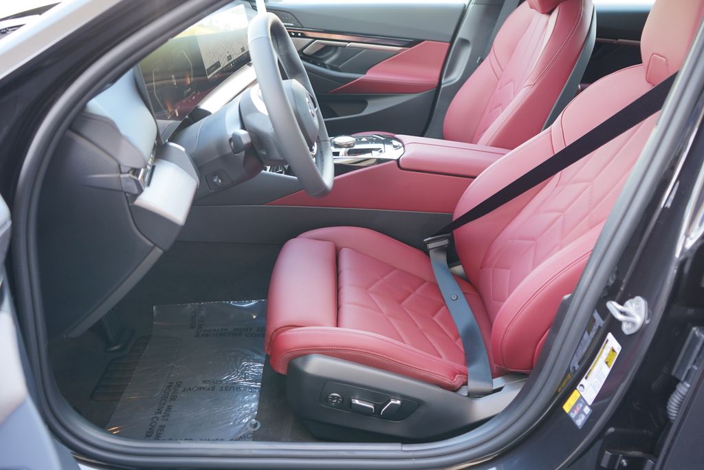 Thumbnail: 2026 BMW i5 - 10