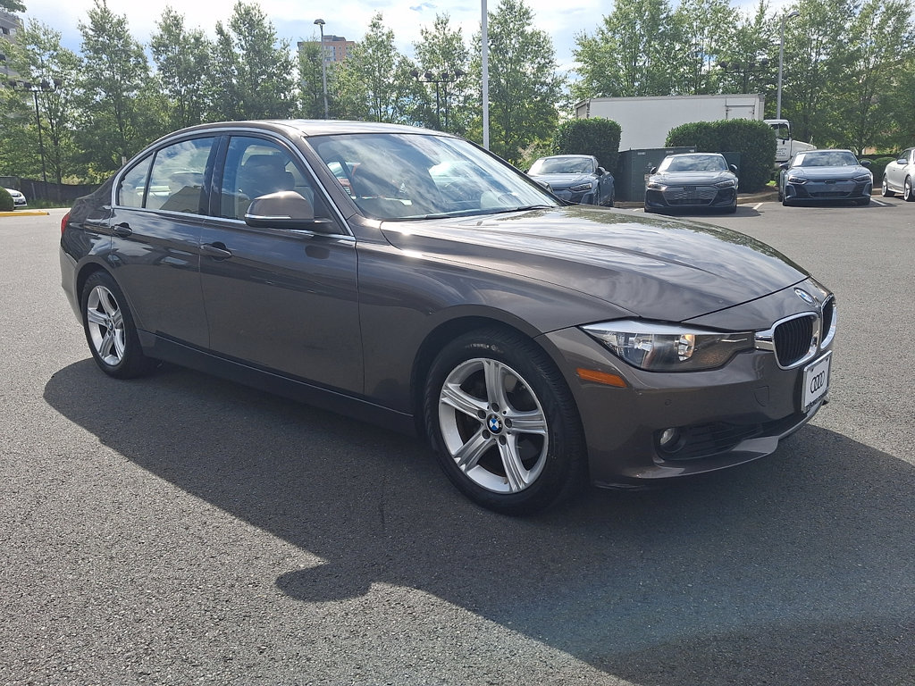 Thumbnail: 2015 BMW 3 Series - 3