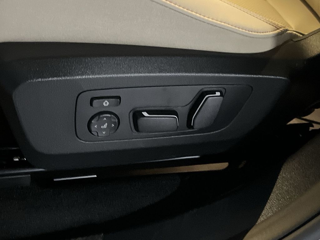 Thumbnail: 2026 BMW X3 - 12