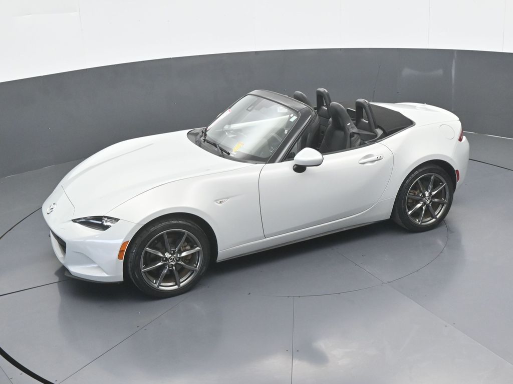 Used 2016 Ceramic Metallic Mazda Grand Touring image 42