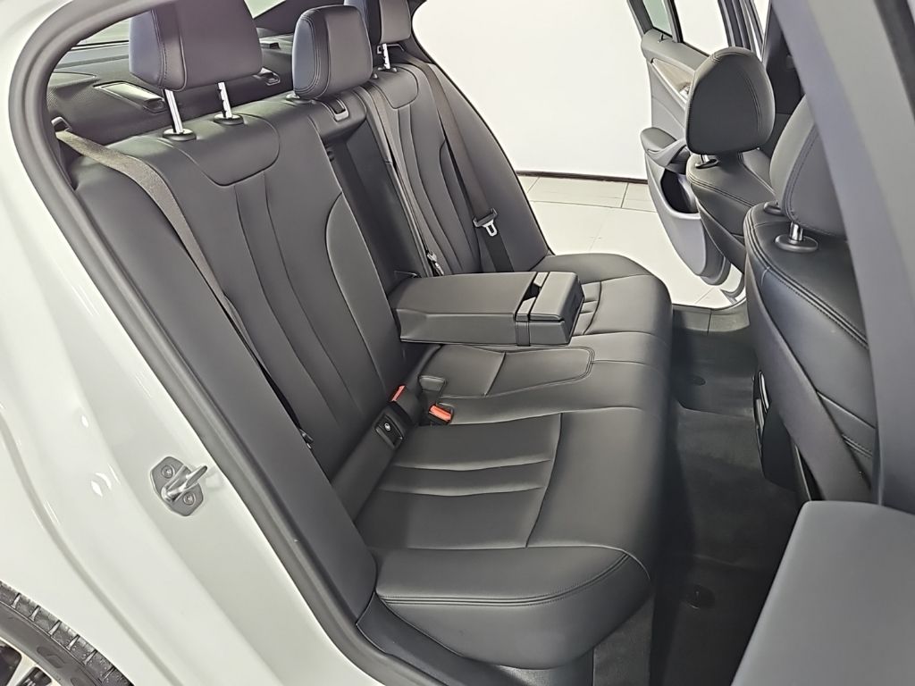 Thumbnail: 2020 BMW 5 Series - 21