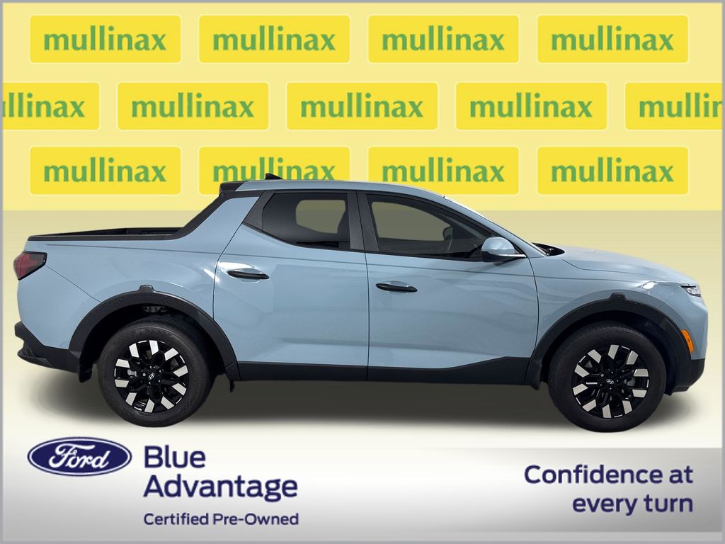 Certified Used 2025 Blue Hyundai SE image 2