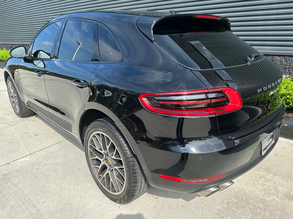 Thumbnail: 2018 Porsche Macan - 3