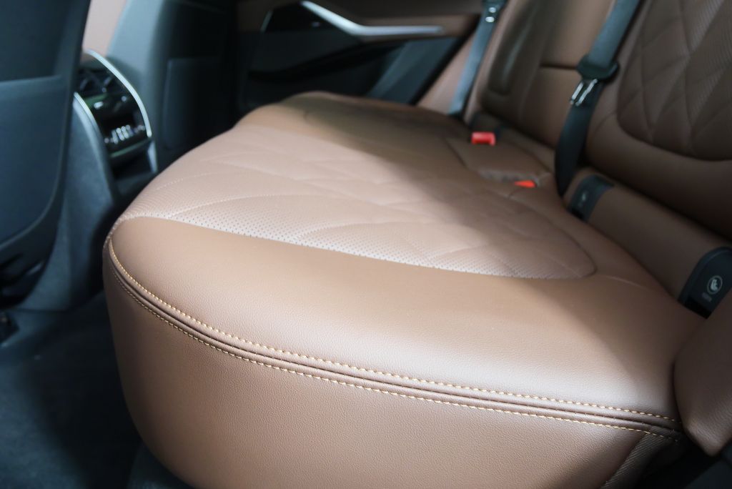 Thumbnail: 2026 BMW X5 - 15