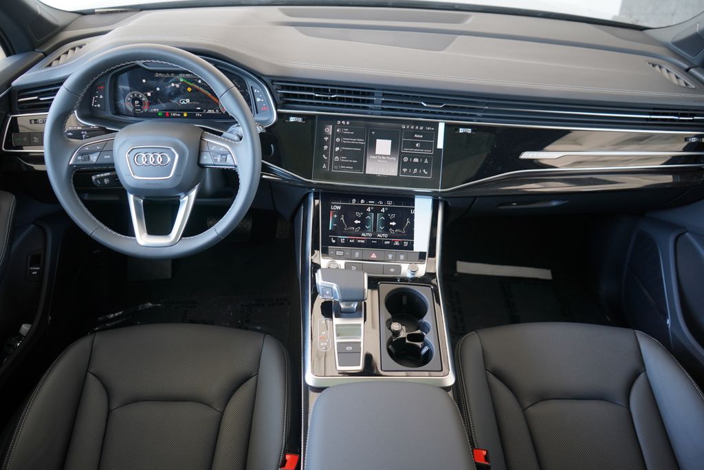 2025 Audi Q7  11