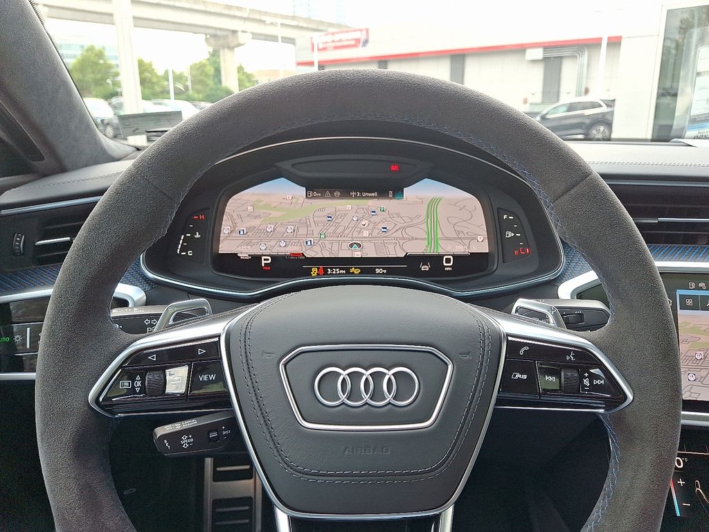 Thumbnail: 2025 Audi RS 7 - 17