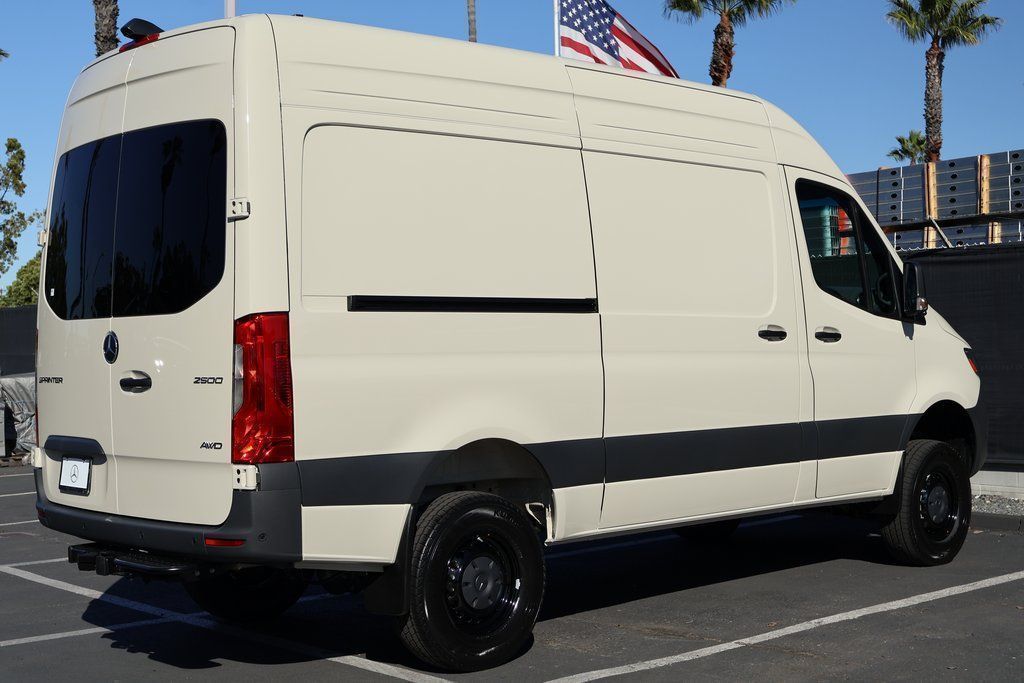 Thumbnail: 2026 Mercedes-Benz Sprinter - 2