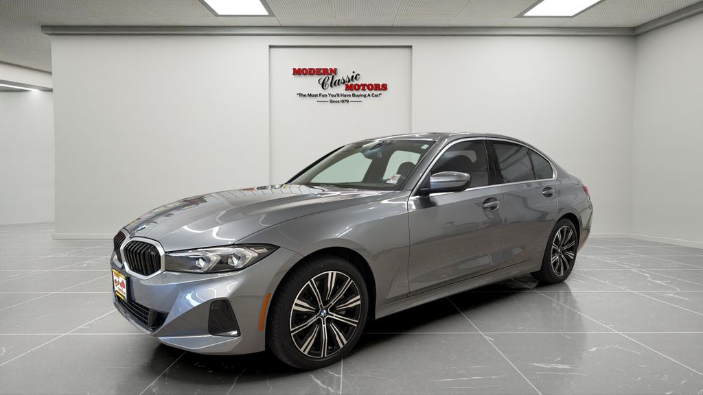 Gray Metallic 2025 BMW 3 Series 330i xDrive Sedan All-Wheel Drive 8-Speed Automatic