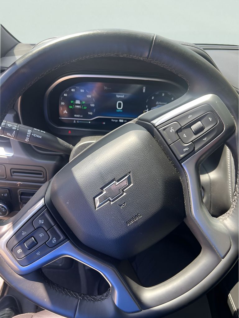 Used Car 2023 Chevrolet Suburban  Z71 For Sale Under $70,000 In Austin, Texas