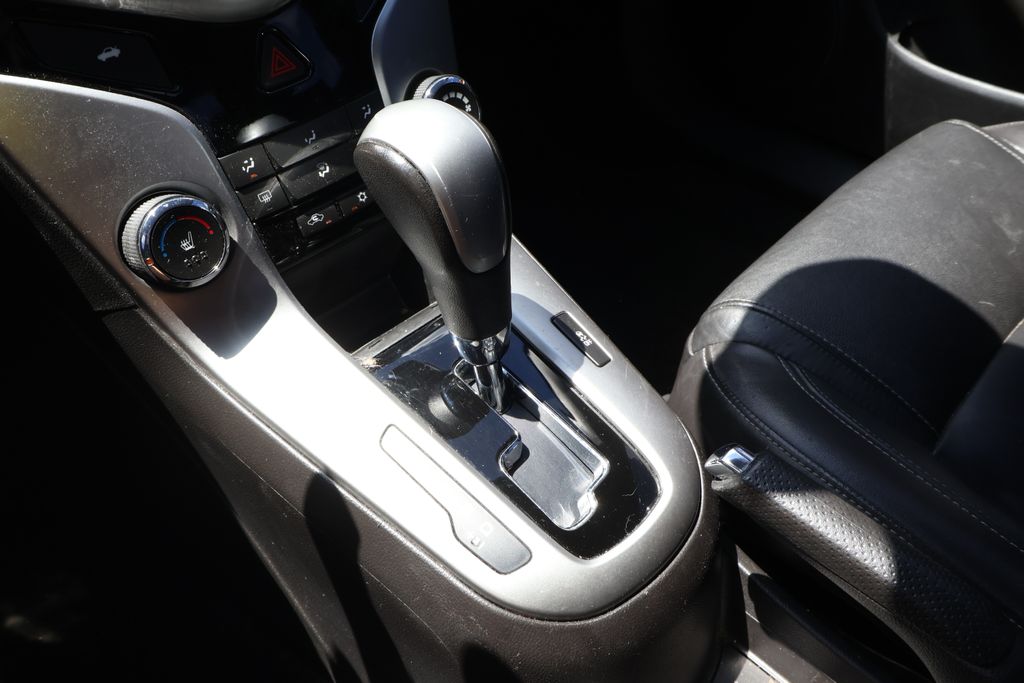 Thumbnail: 2015 Chevrolet Cruze - 21
