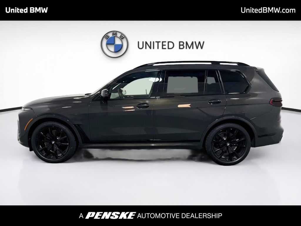 Thumbnail: 2027 BMW X7 - 8