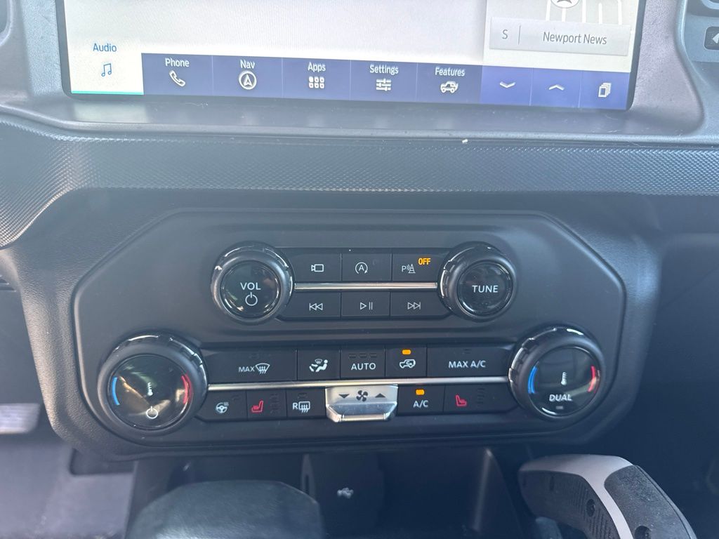 Used 2022 Green Ford Outer Banks image 16