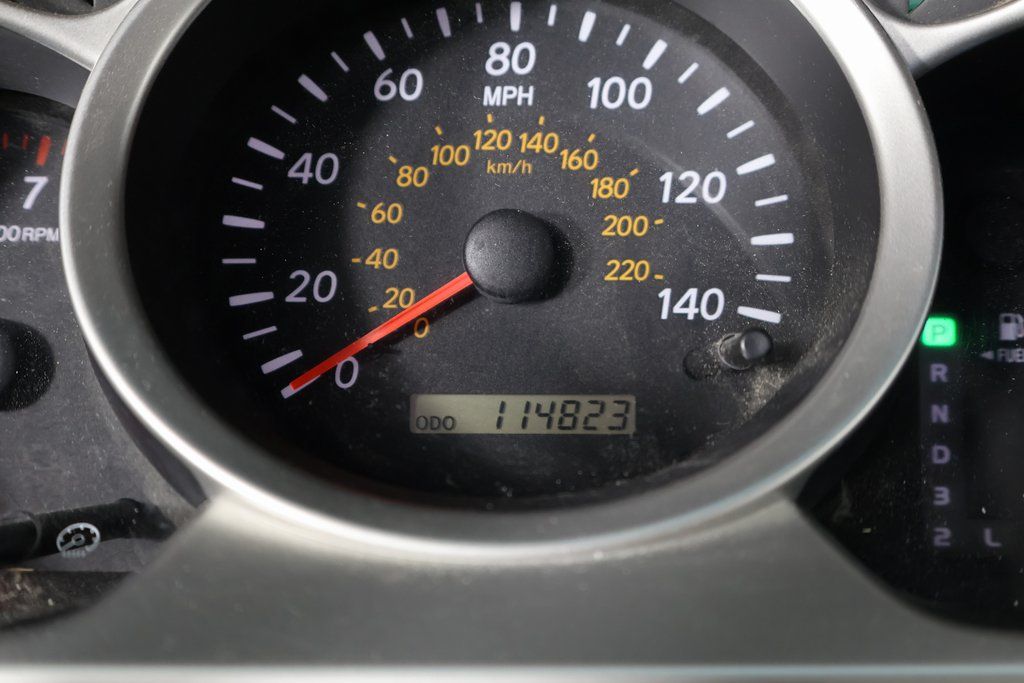 Thumbnail: 2005 Toyota Highlander - 15