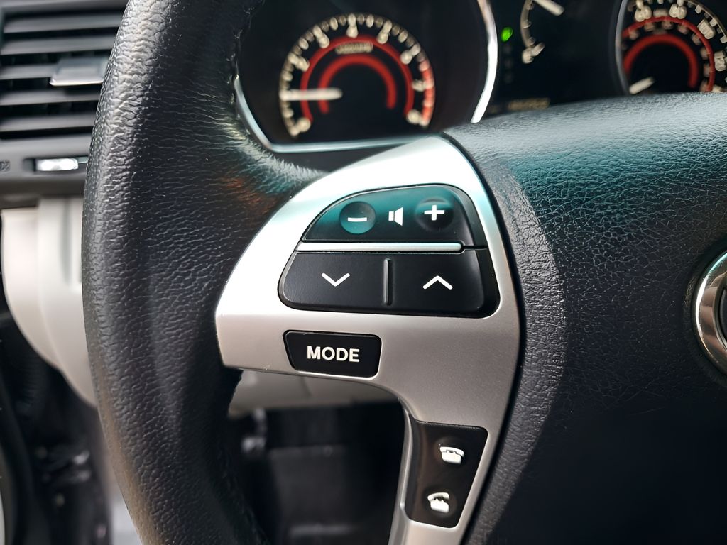 Used Car 2012 Toyota Highlander  Limited For Sale Under $12,000 In Austin, Texas