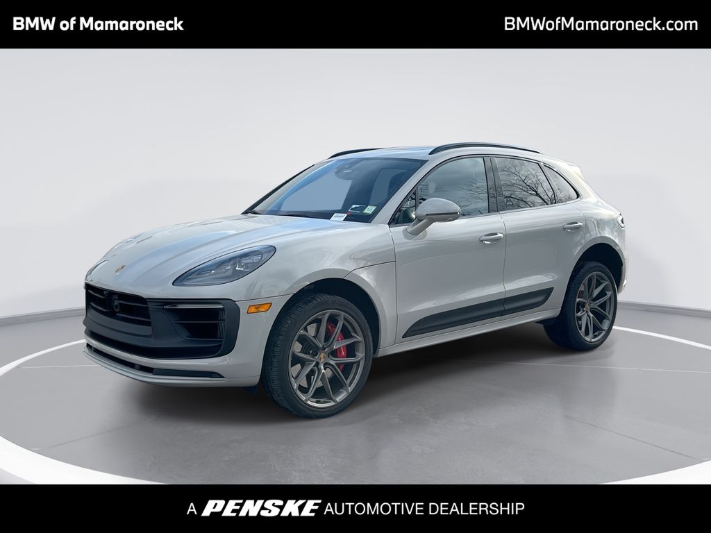 Thumbnail: 2023 Porsche Macan - 1
