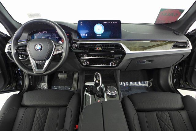 2022 BMW 5 Series 530i 24