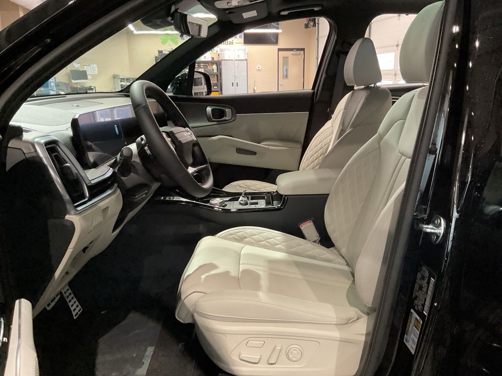 New 2026 Black Kia X-Line SX Prestige image 9