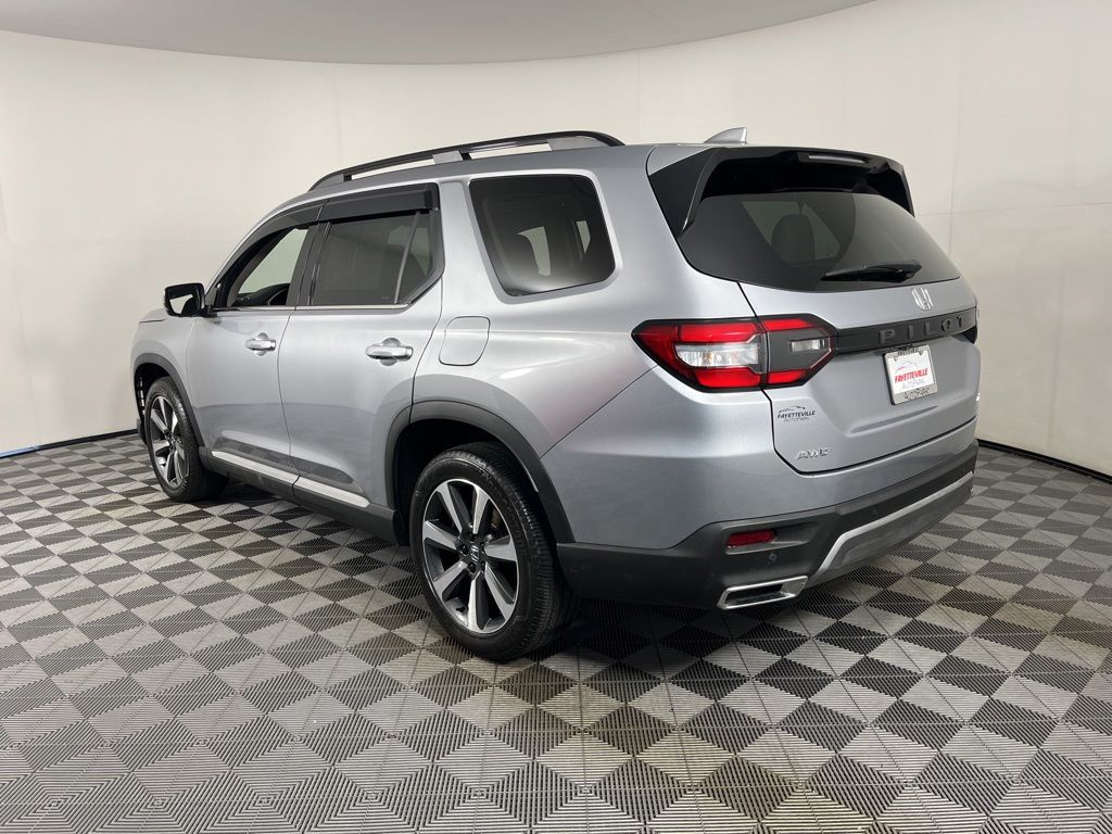 Thumbnail: 2024 Honda Pilot - 3