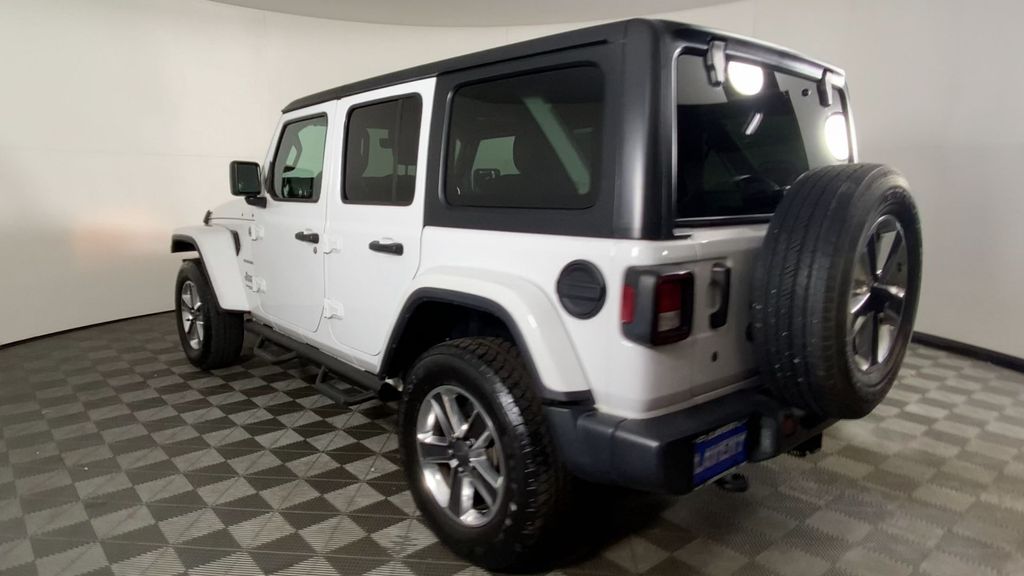 2018 Jeep Wrangler Unlimited Sahara 7