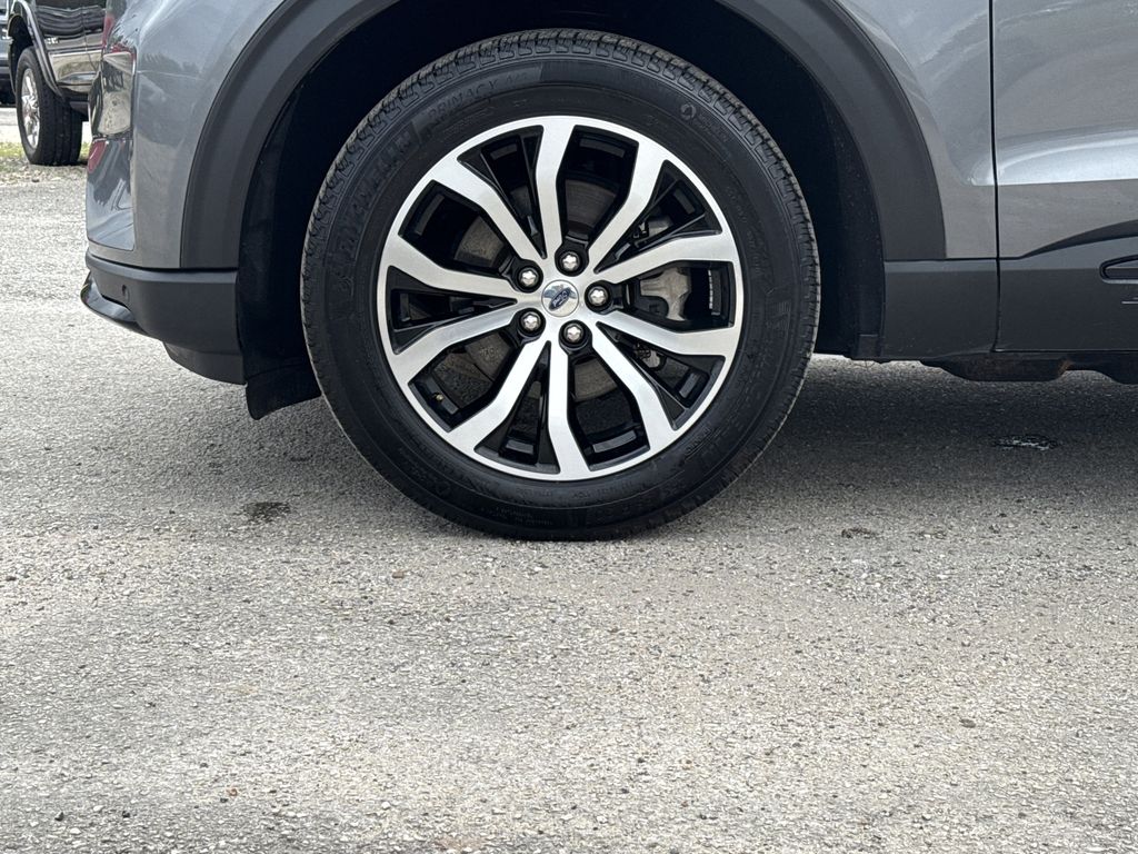 2025 Ford Explorer ST-Line - 8