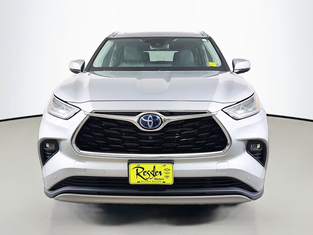 Used 2022 Toyota Highlander Hybrid SUV