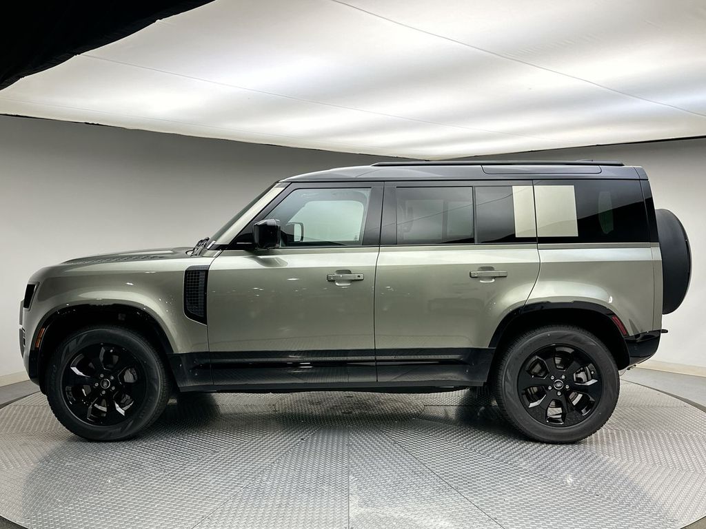 2025 Land Rover Defender 110 2