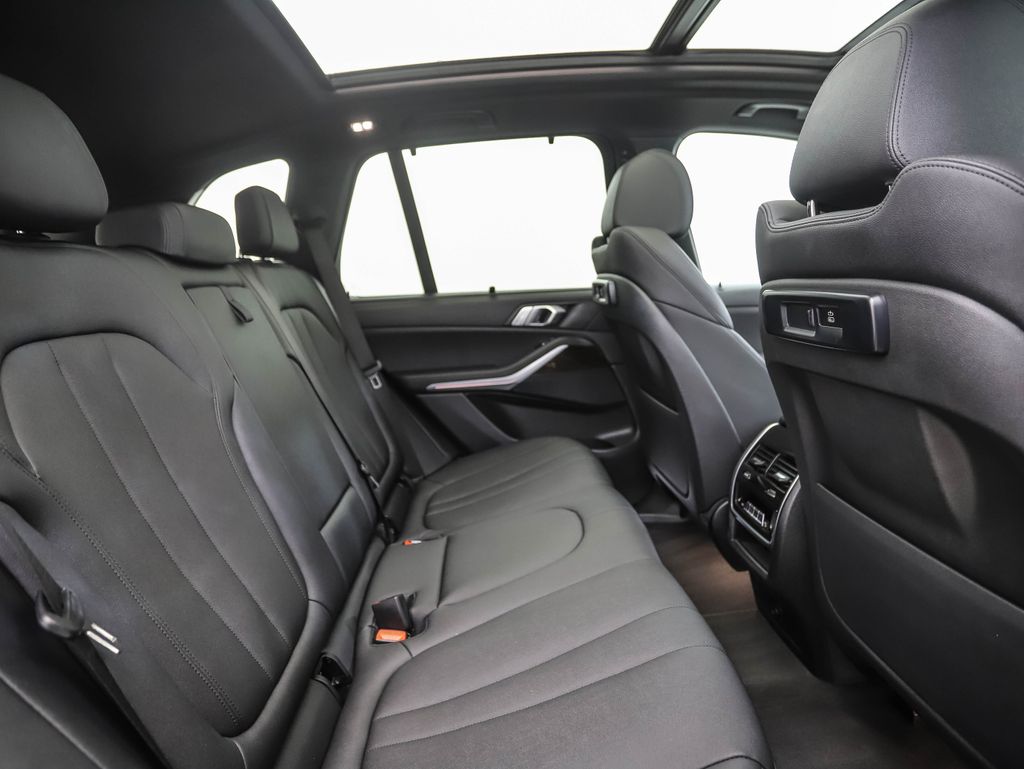 2021 BMW X5 xDrive40i 26