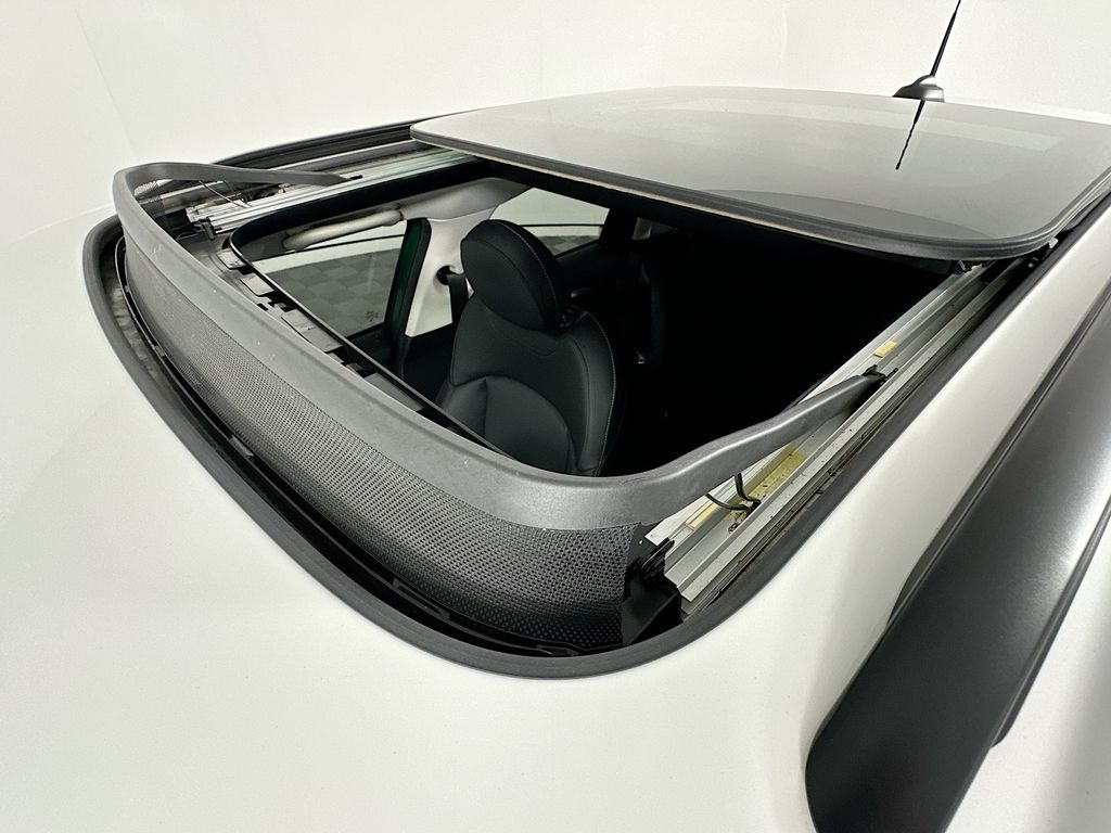Thumbnail: 2024 MINI Cooper - 22