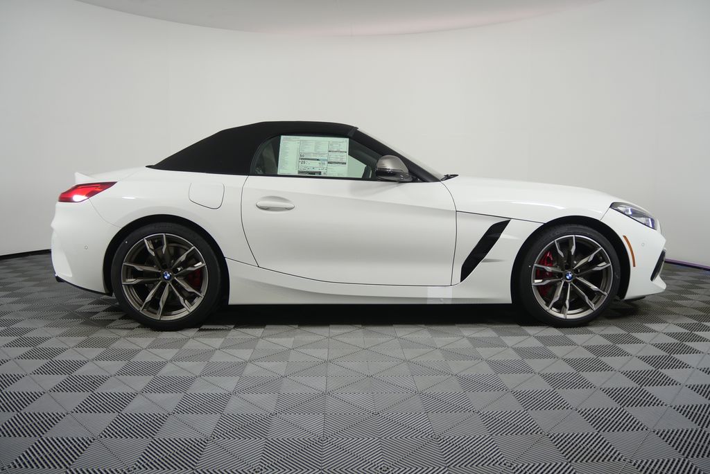 Thumbnail: 2026 BMW Z4 - 3