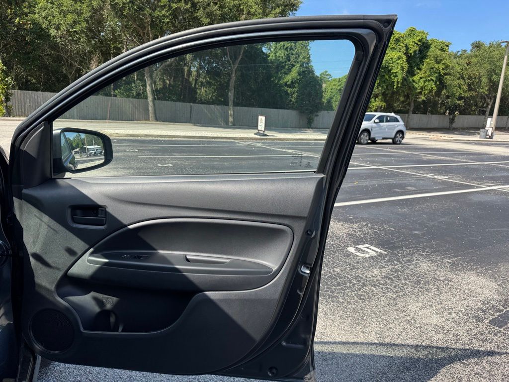 2024 Mitsubishi Mirage G4 ES photo 26