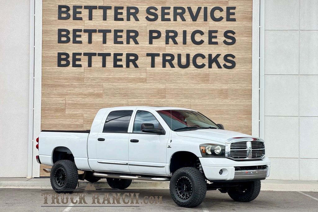 Bright White Clearcoat 2008 Dodge RAM 2500 Laramie Mega Cab 4WD Pickup Truck Four-Wheel Drive 6-Speed Automatic