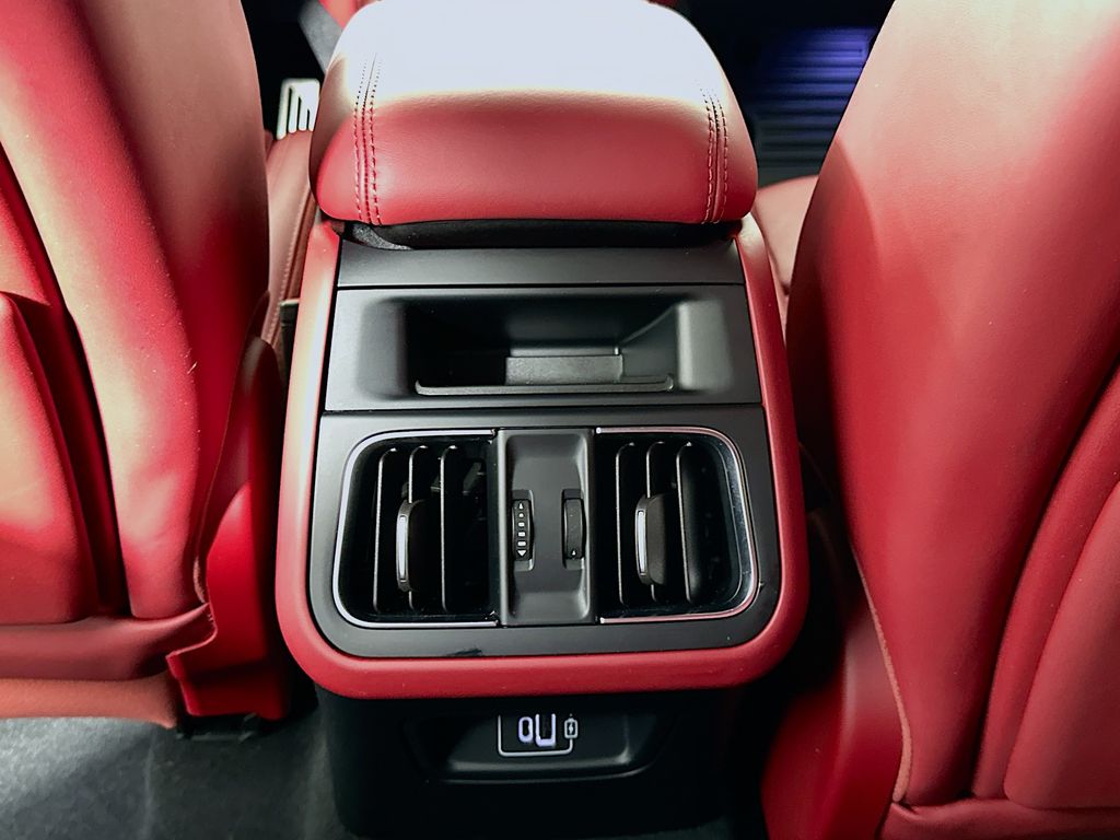 Thumbnail: 2023 Maserati Grecale - 26