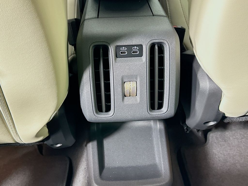 2025 MINI Cooper Countryman Base 18