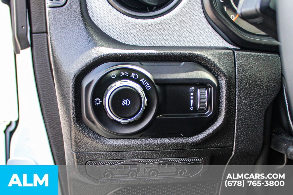 Used 2025 White Jeep Willys image 31