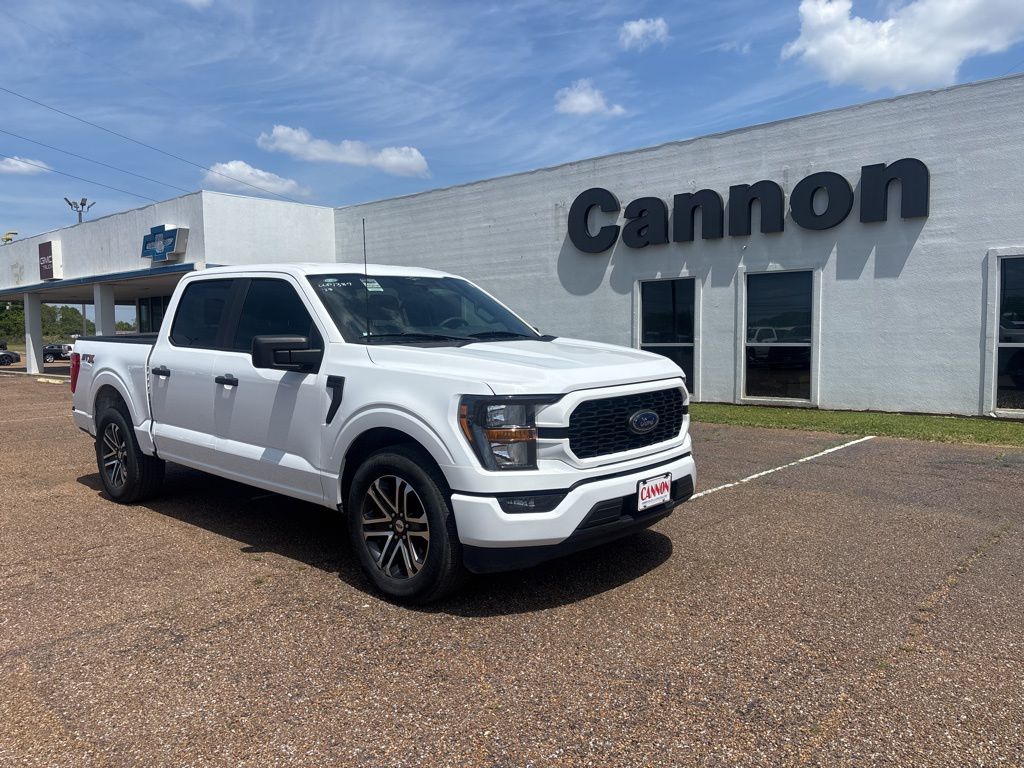 Oxford White 2023 Ford F-150 XL SuperCrew RWD Pickup Truck 4X2 Automatic
