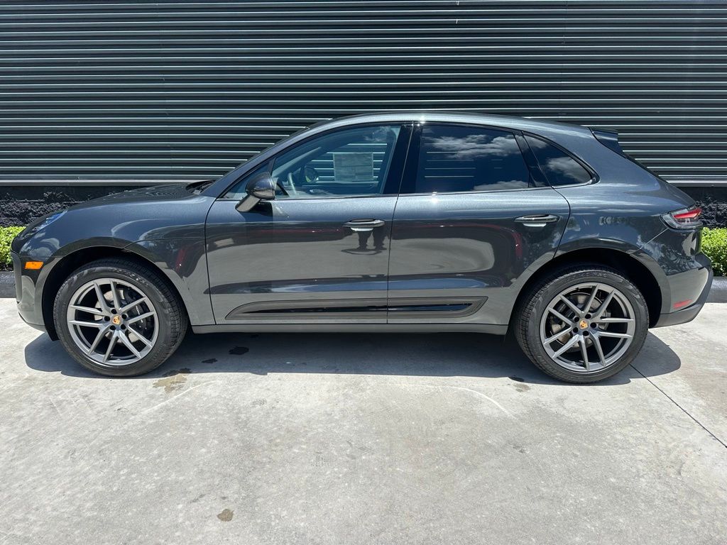 Thumbnail: 2026 Porsche Macan - 2