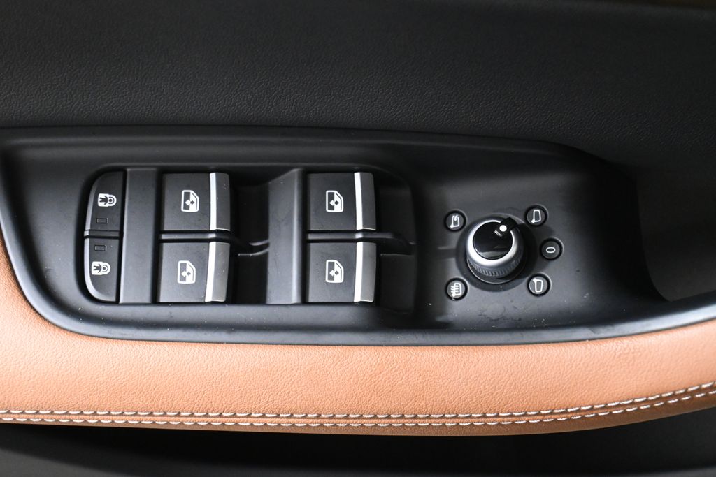 Thumbnail: 2025 Audi Q7 - 28