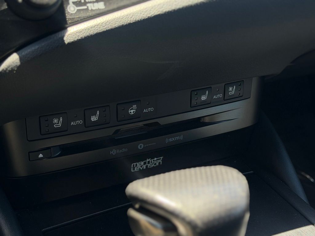 Used 2019 Lexus ES Sedan