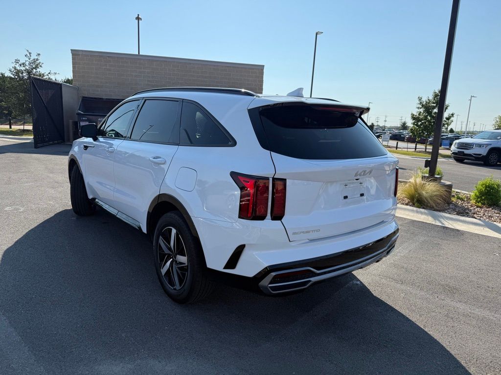 Thumbnail: 2023 Kia Sorento - 6