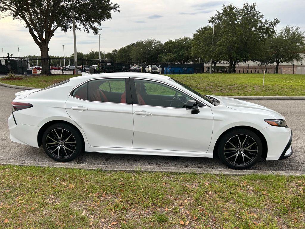 Thumbnail: 2022 Toyota Camry - 7