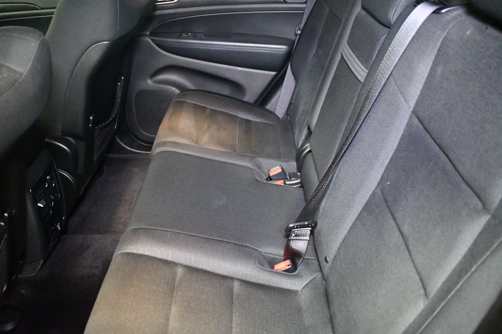 Thumbnail: 2016 Jeep Grand Cherokee - 26