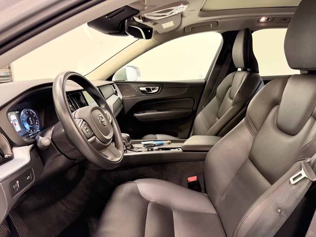 Thumbnail: 2020 Volvo XC60 - 12