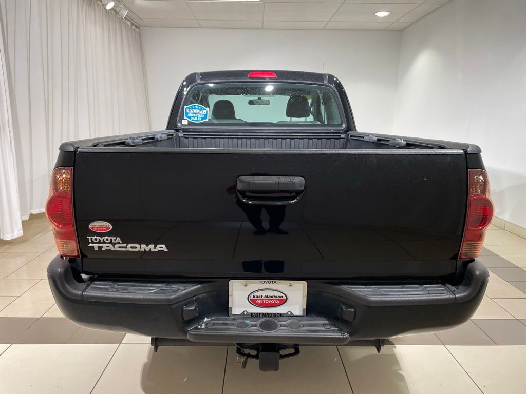 2015 Toyota Tacoma Base 4