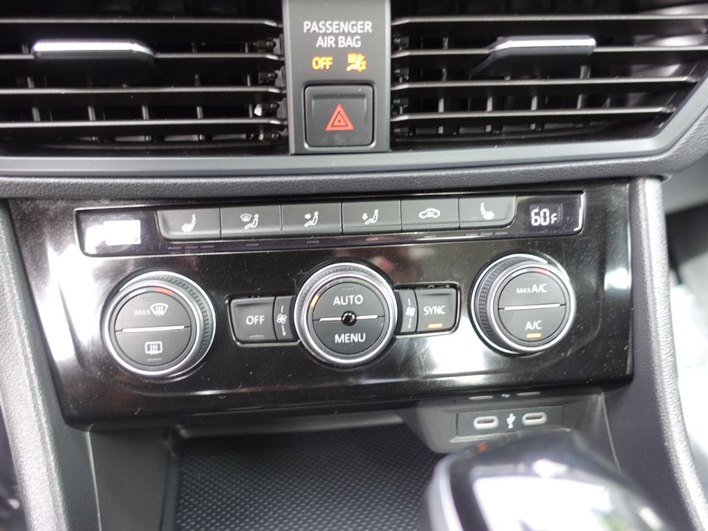 Used 2024  Volkswagen 1.5T SE image 19