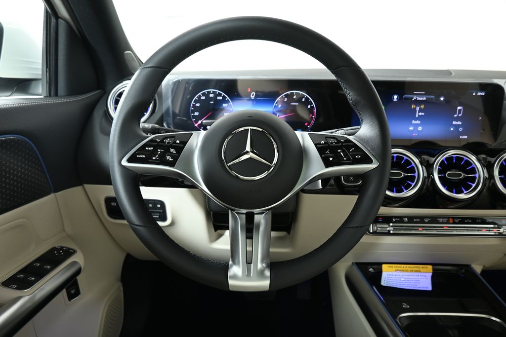 2025 Mercedes-Benz GLA 250 4MATIC 13