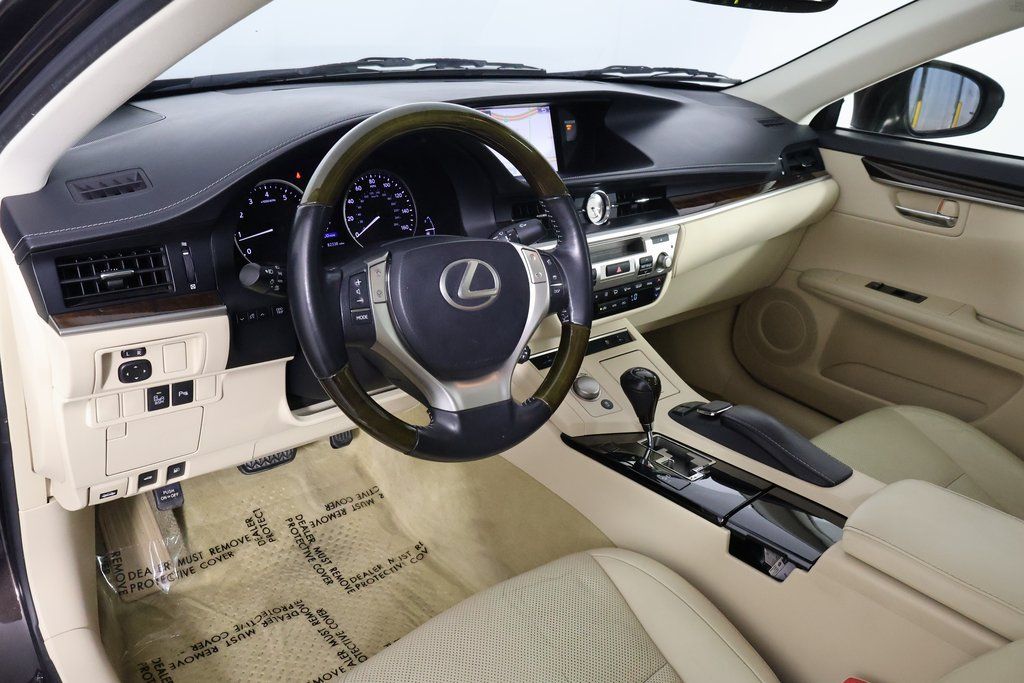 Thumbnail: 2015 Lexus ES - 7