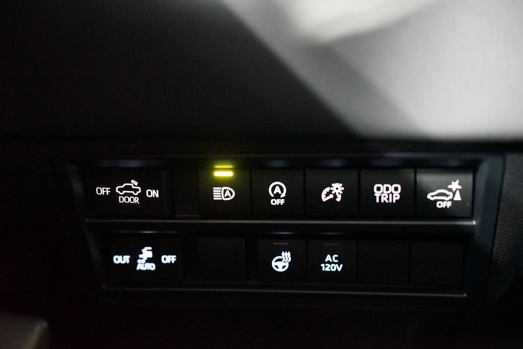2025 Toyota Tundra Platinum 26